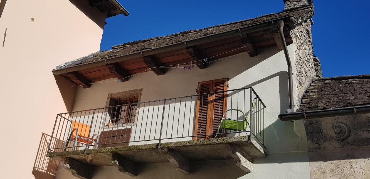 Appartamento Di Vacanza Casa Leoni Verscio Eksteriør billede